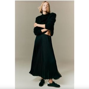 H&M | Pleated Maxi Skirt